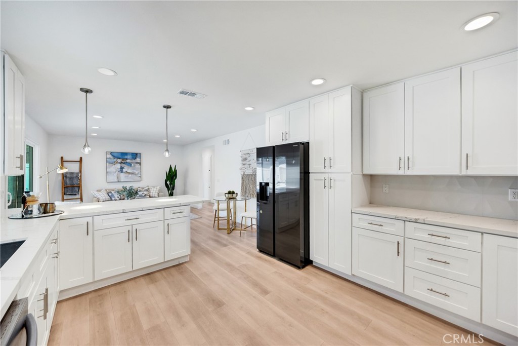 16351 Hollywood Lane