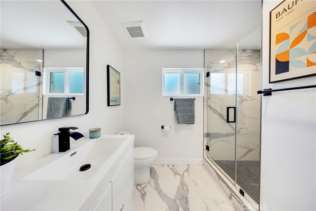 16351 Hollywood Lane