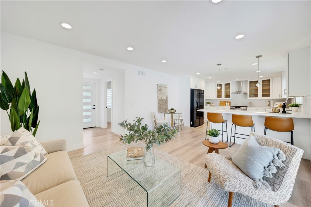 16351 Hollywood Lane