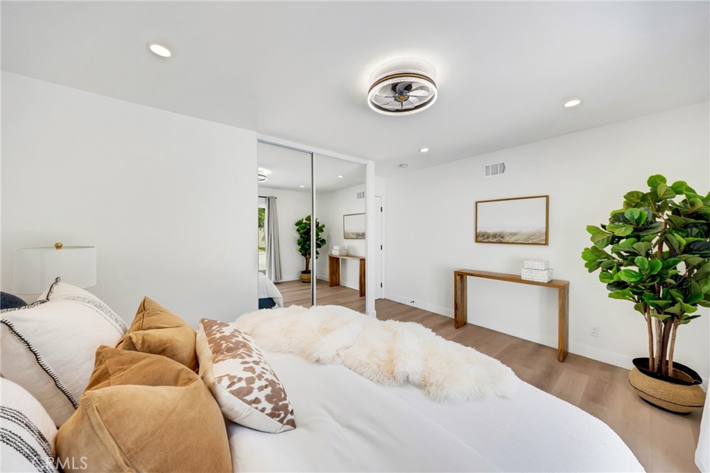 16351 Hollywood Lane