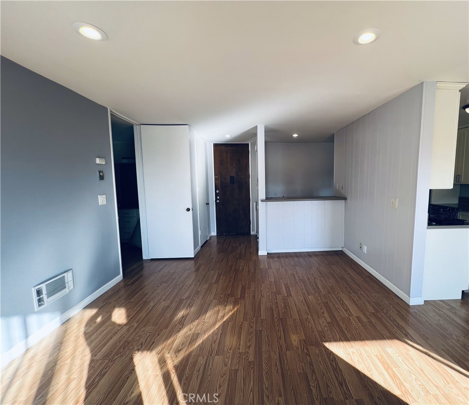 6000 Canterbury Drive D206