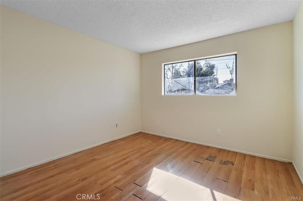 25425 Margaret Avenue