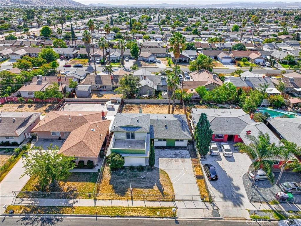 25425 Margaret Avenue