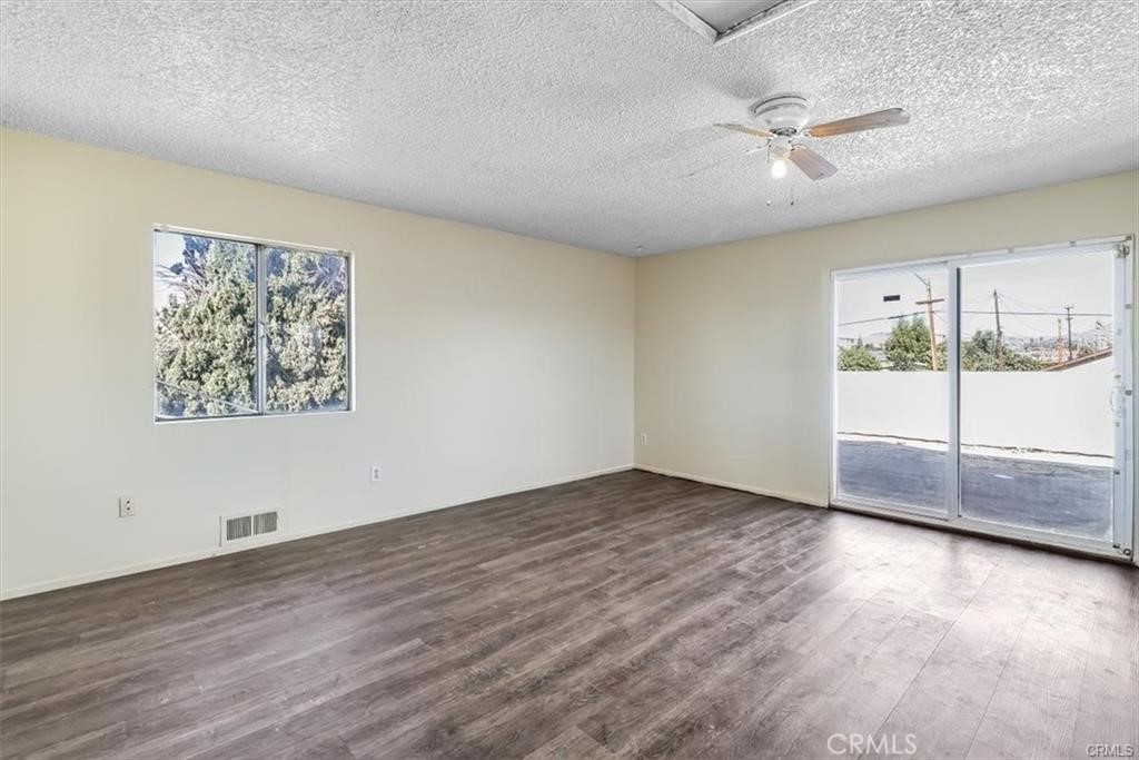 25425 Margaret Avenue