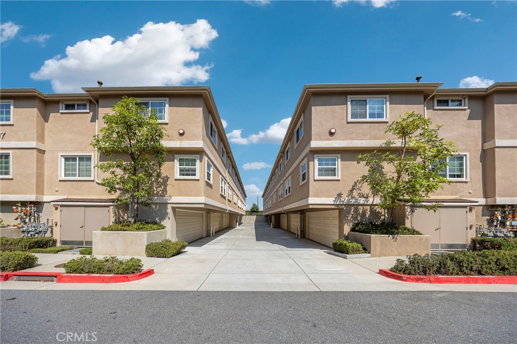 1407 Lomita Boulevard 17