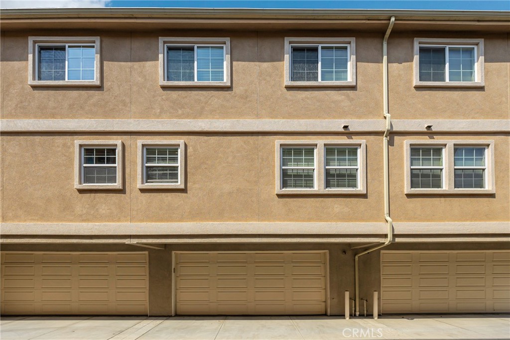 1407 Lomita Boulevard 17