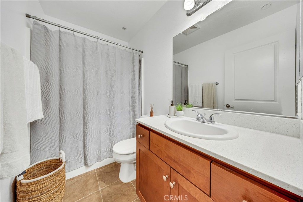 1407 Lomita Boulevard 17