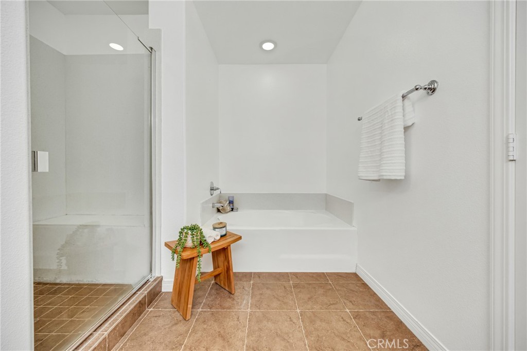 1407 Lomita Boulevard 17