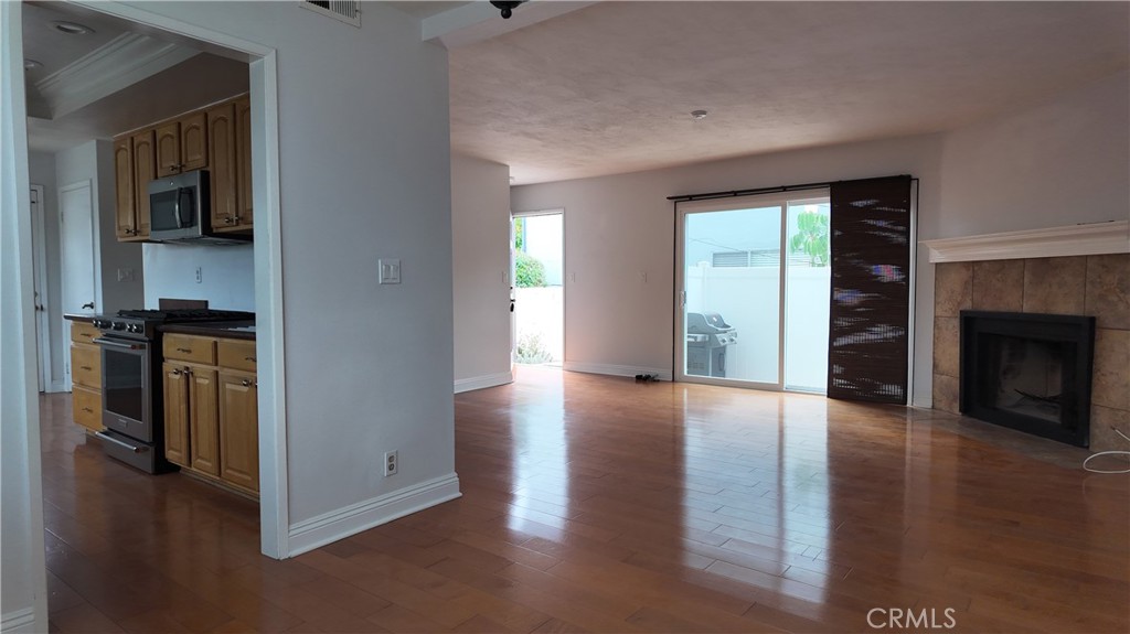 2610 Voorhees Avenue 4