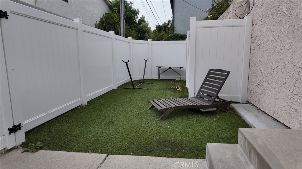 2610 Voorhees Avenue 4