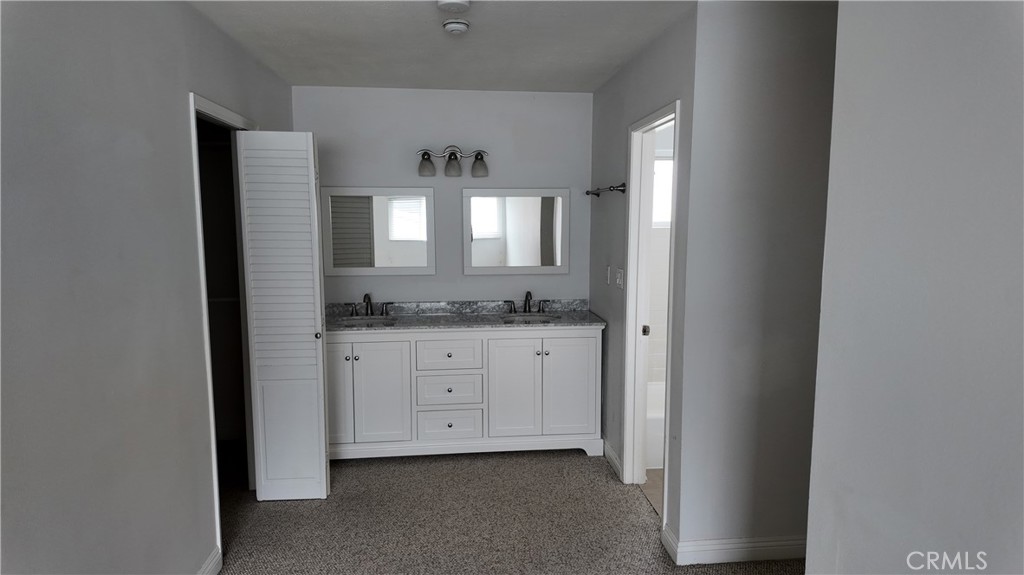 2610 Voorhees Avenue 4