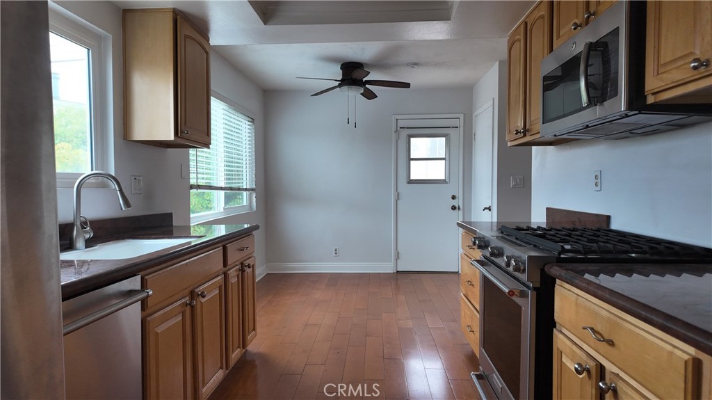 2610 Voorhees Avenue 4