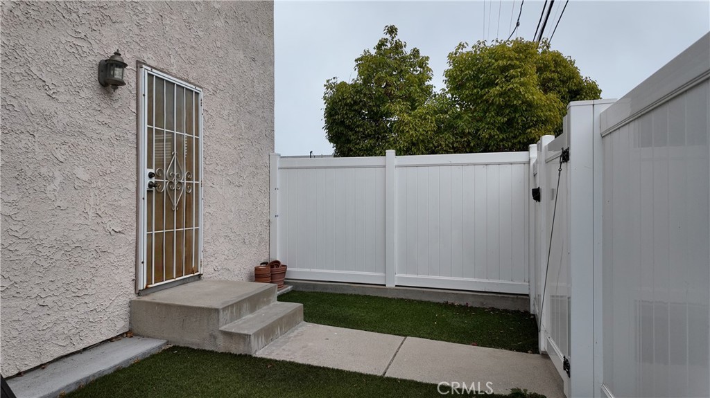 2610 Voorhees Avenue 4