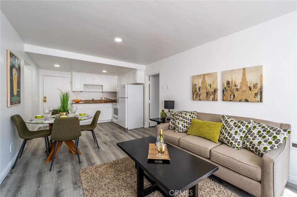 225 W 6th Street 510