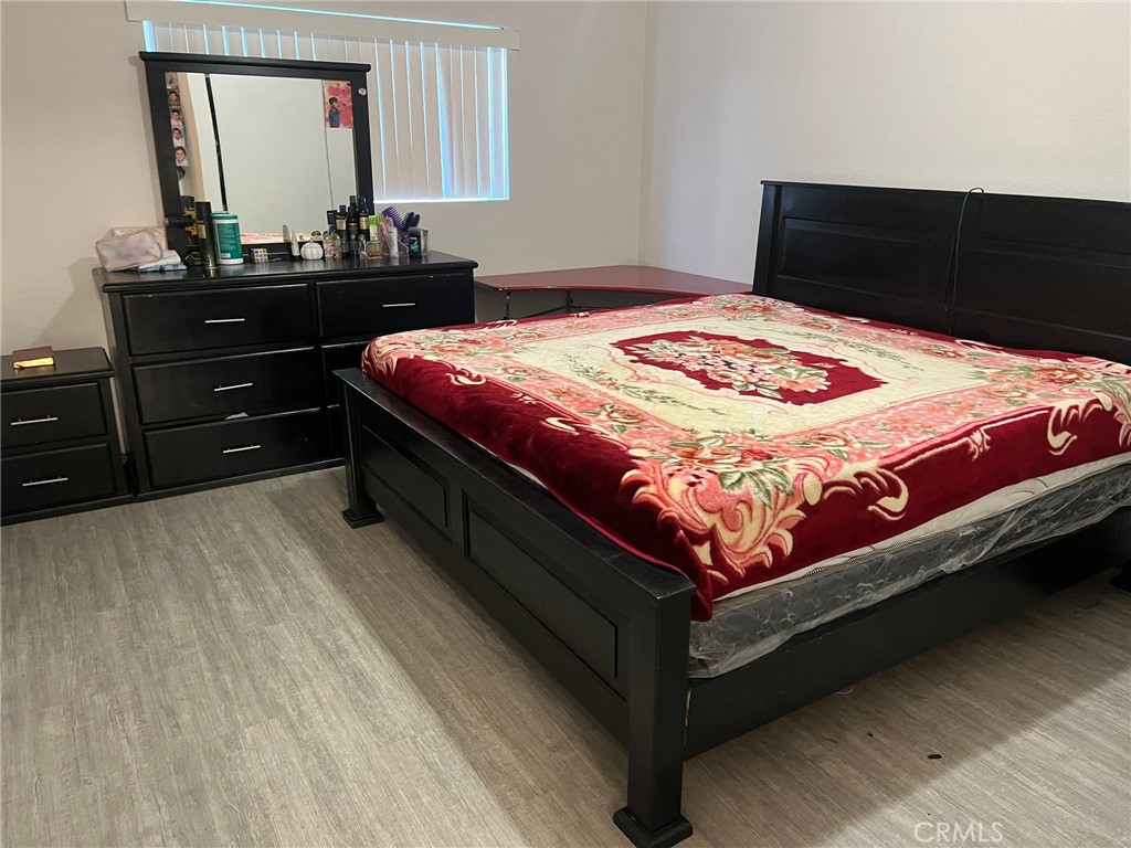 852 W Summerland Avenue 3