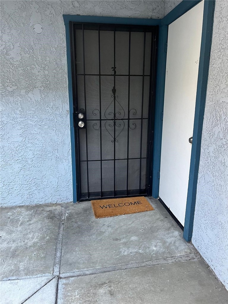 852 W Summerland Avenue 3