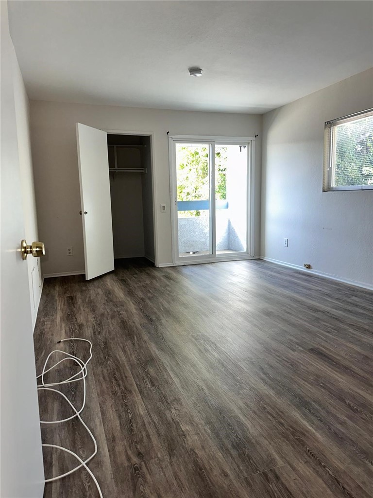 852 W Summerland Avenue 8