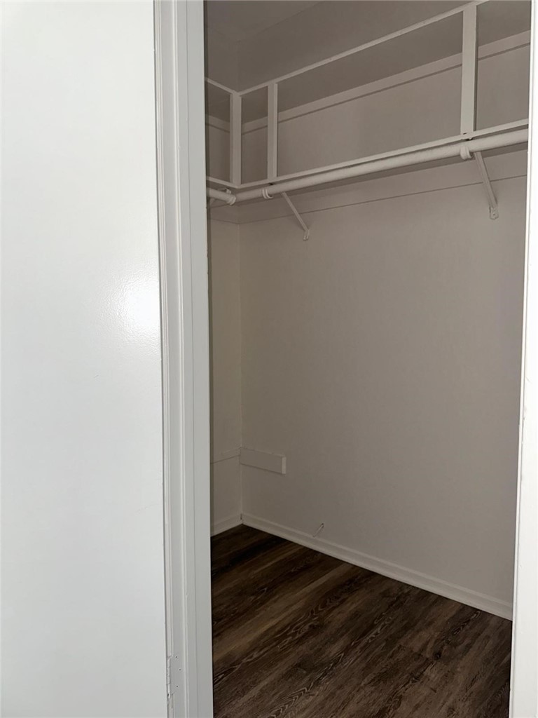 852 W Summerland Avenue 8