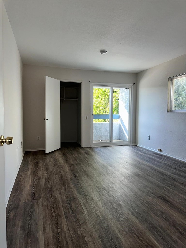 852 W Summerland Avenue 8