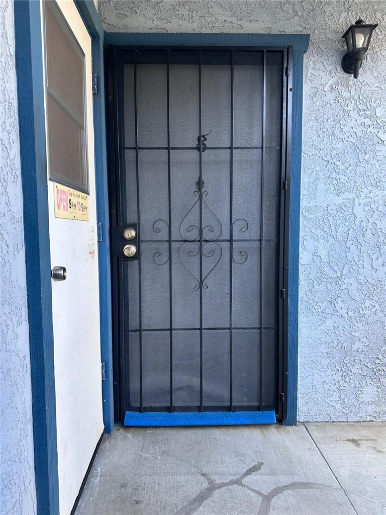 852 W Summerland Avenue 8