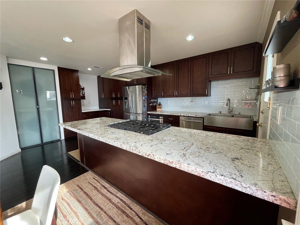 7624 W 91st Street