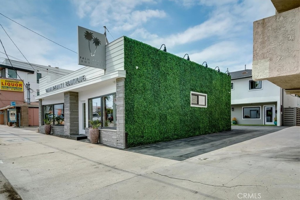323 Culver Boulevard