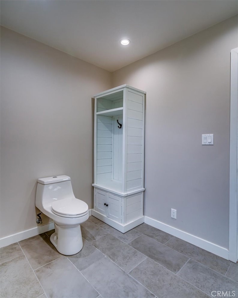 323 Culver Boulevard