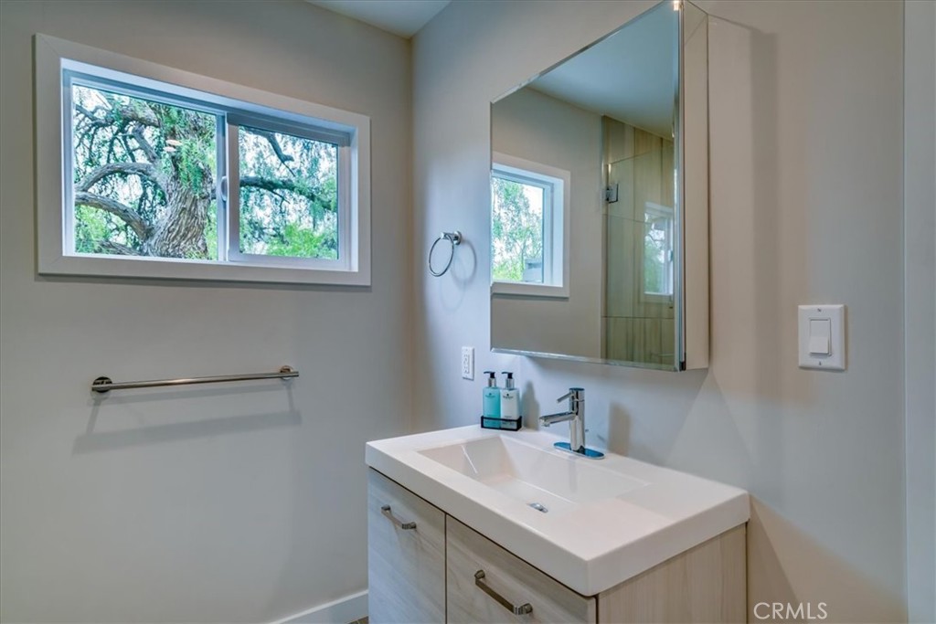 323 Culver Boulevard