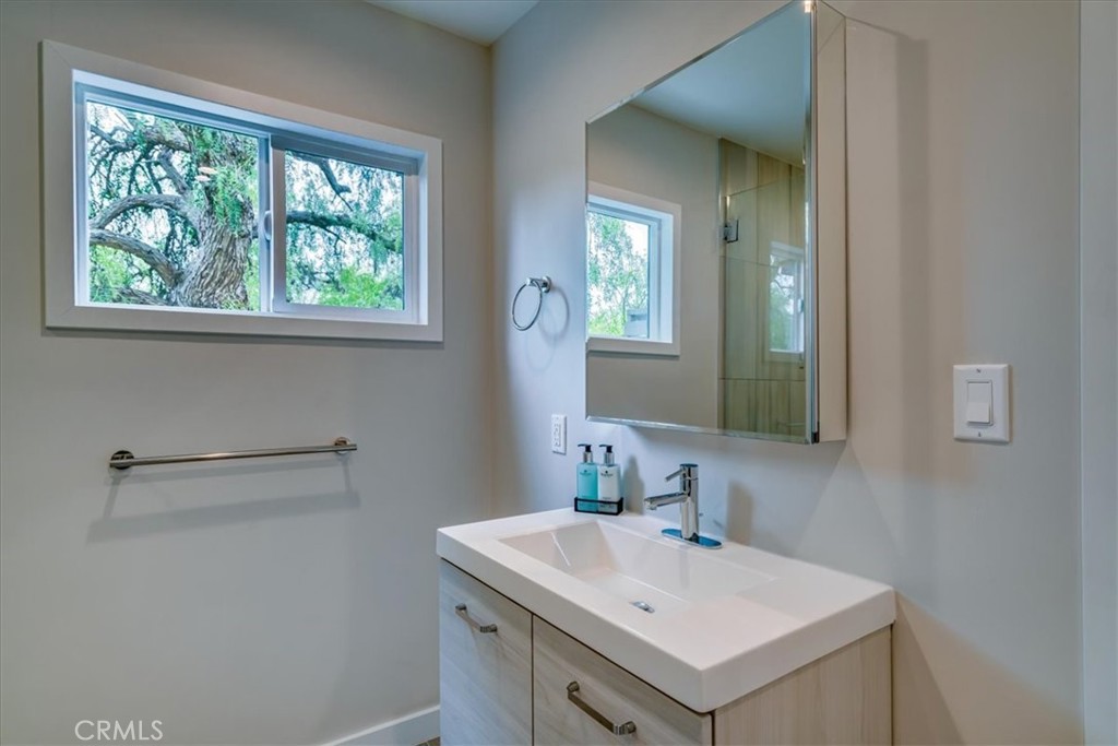 323 Culver Boulevard