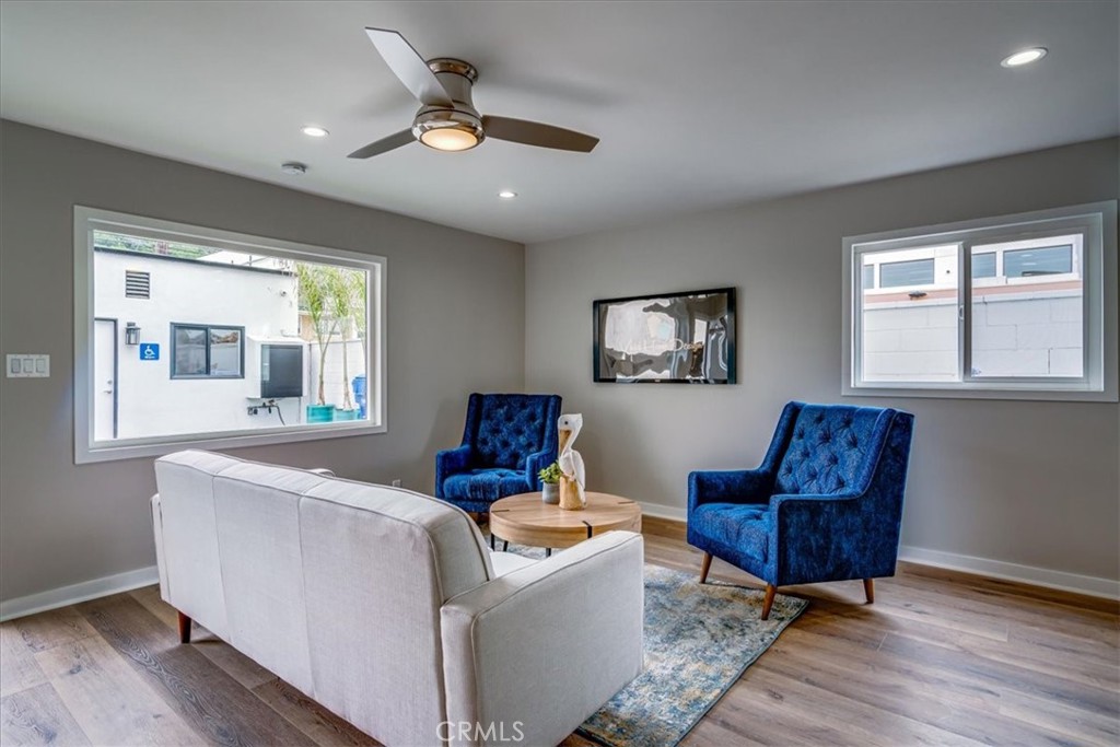 323 Culver Boulevard