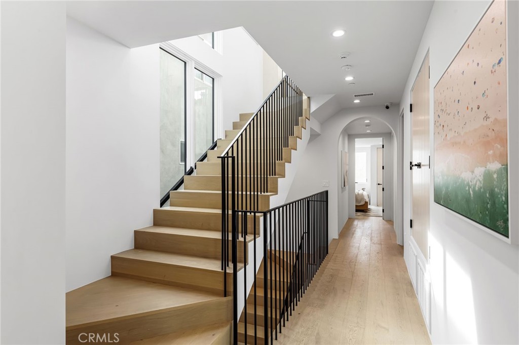 2227 Hermosa Avenue