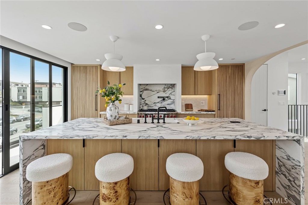 2227 Hermosa Avenue
