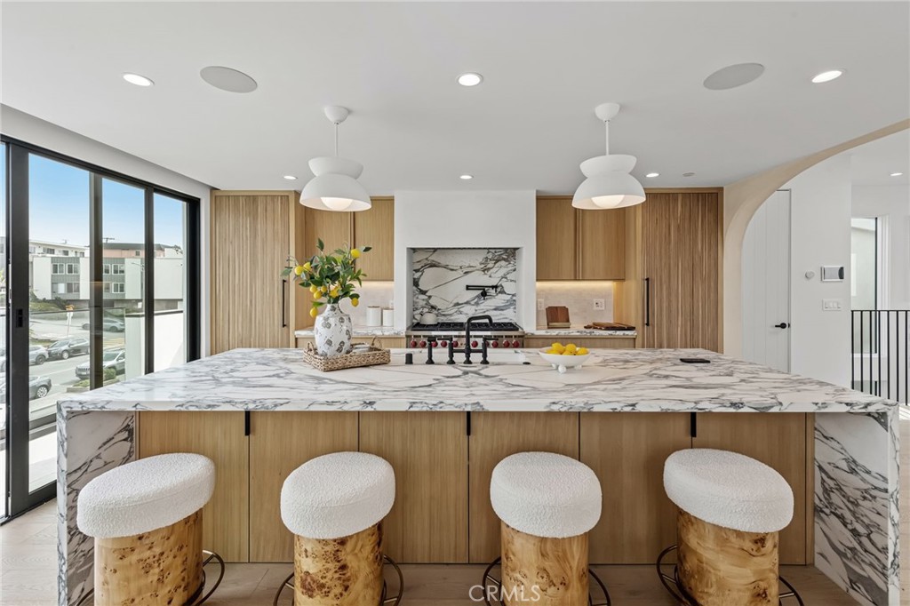 2227 Hermosa Avenue