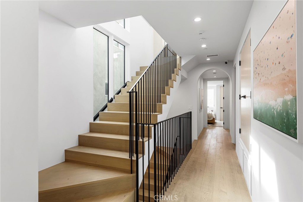 2227 Hermosa Avenue