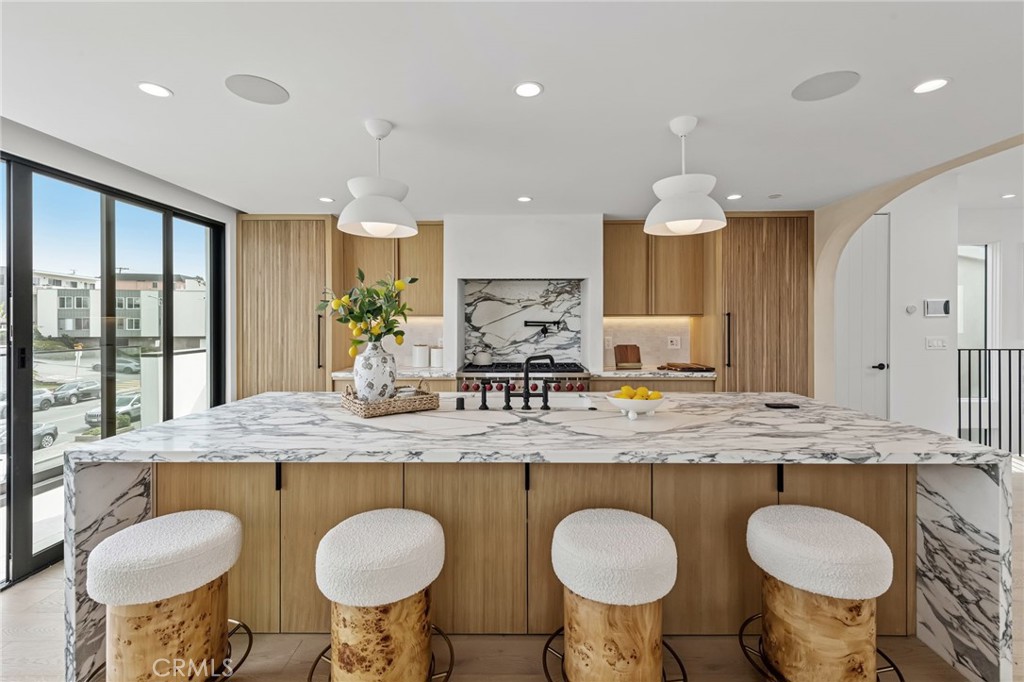 2227 Hermosa Avenue