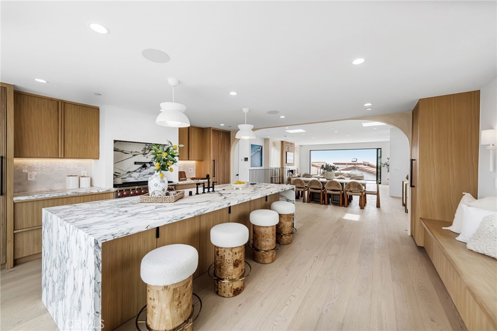 2227 Hermosa Avenue