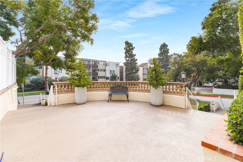5625 Sumner Way 109