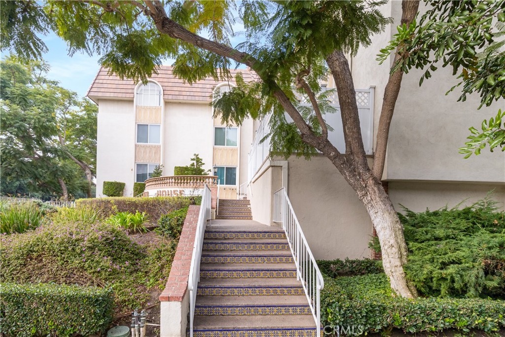 5625 Sumner Way 109