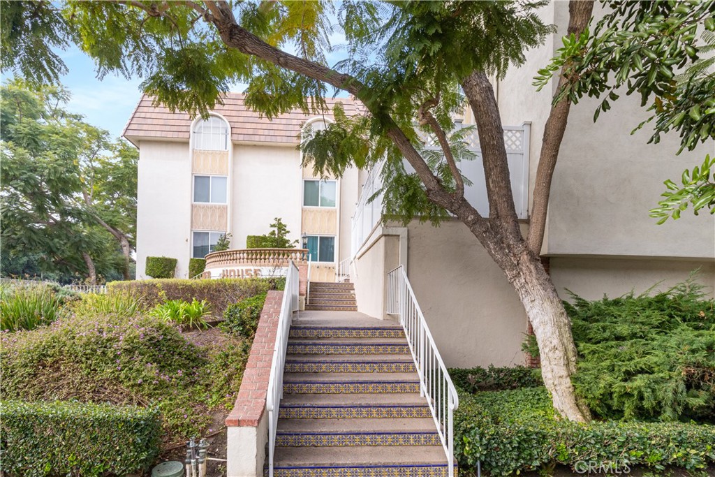 5625 Sumner Way 109