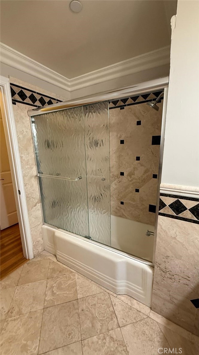 1765 Vista Del Valle Drive