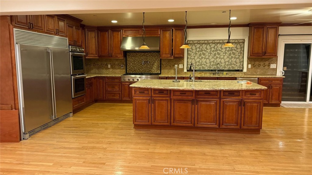 1765 Vista Del Valle Drive