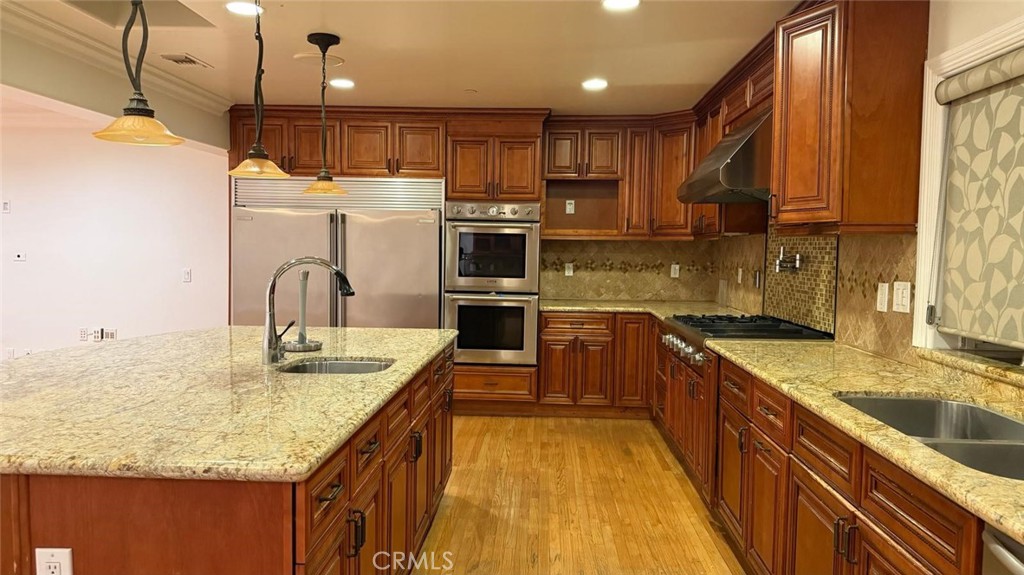 1765 Vista Del Valle Drive