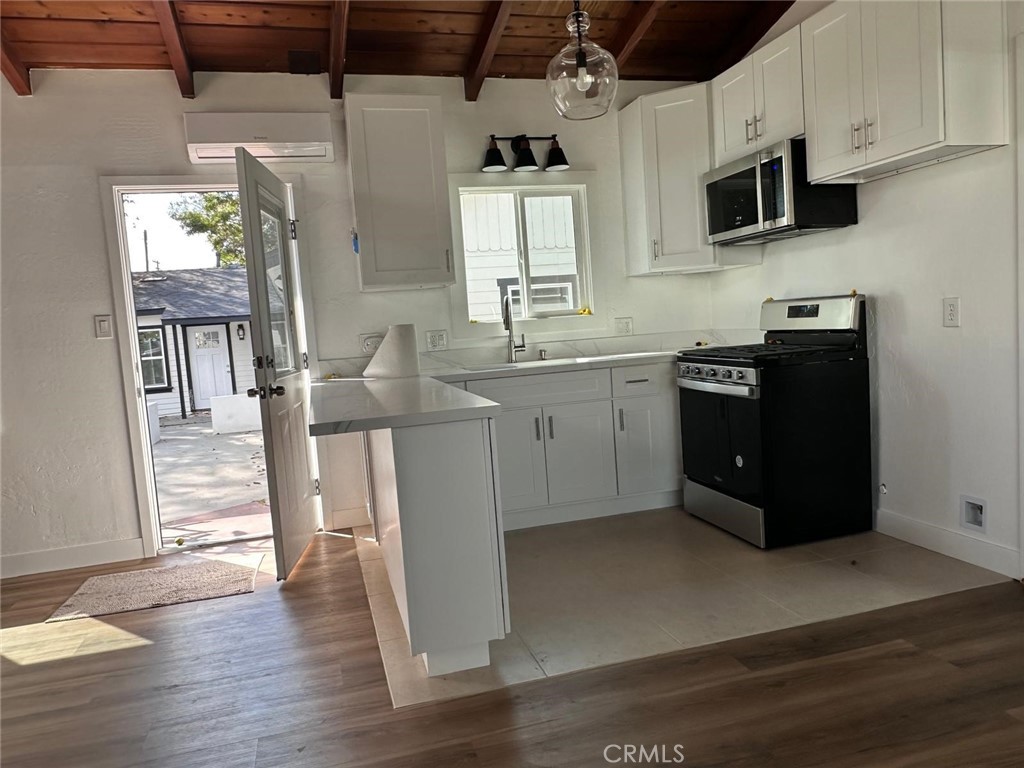 2072 Santa Fe Avenue A