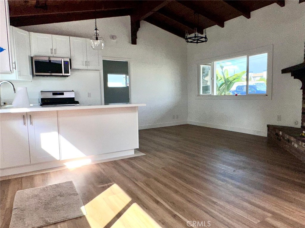 2072 Santa Fe Avenue A