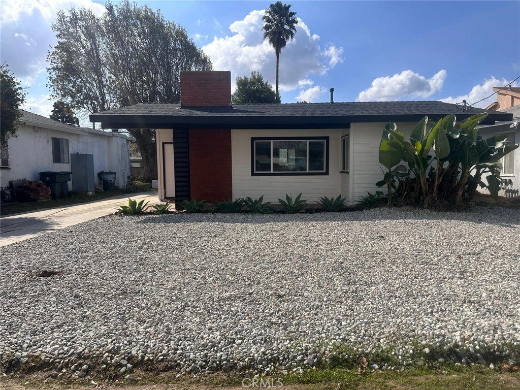 2072 Santa Fe Avenue A