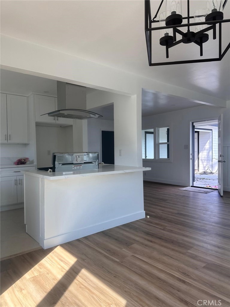 2072 Santa Fe Avenue B