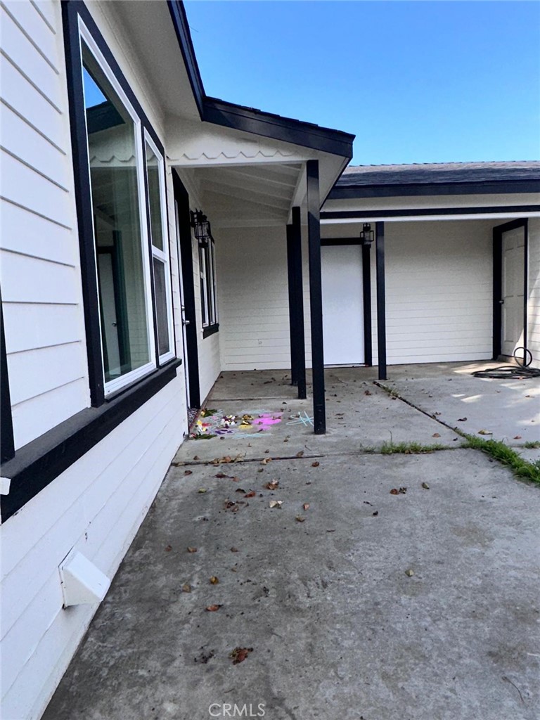 2072 Santa Fe Avenue B