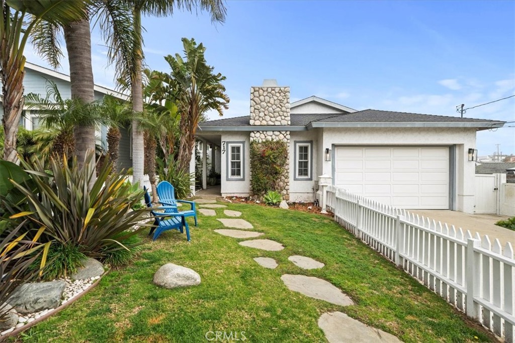 717 W Mariposa Avenue