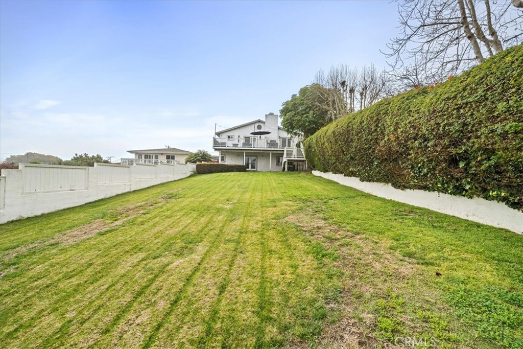 717 W Mariposa Avenue