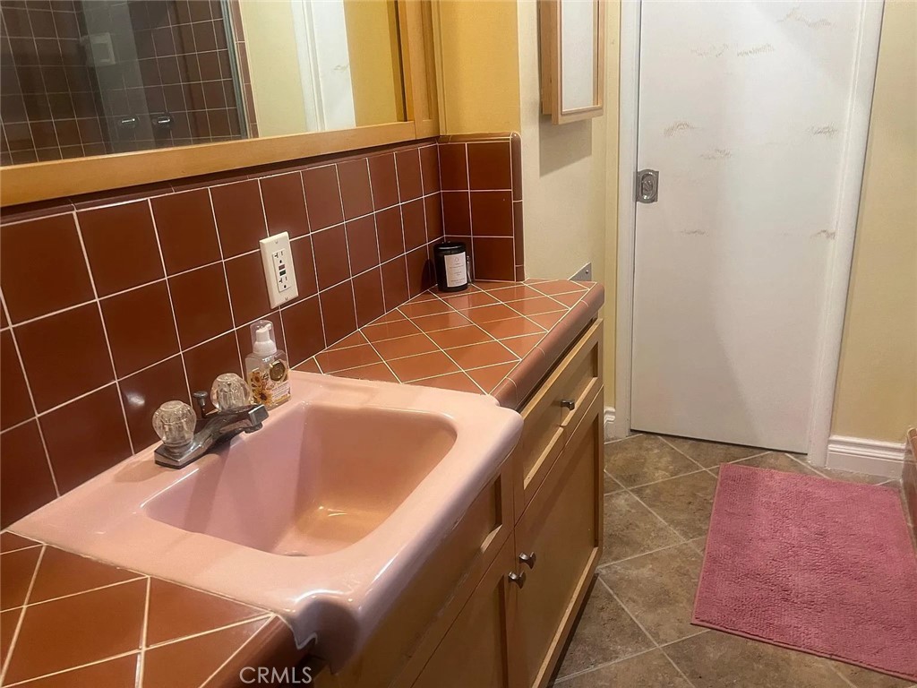 3405 Mulldae Avenue A